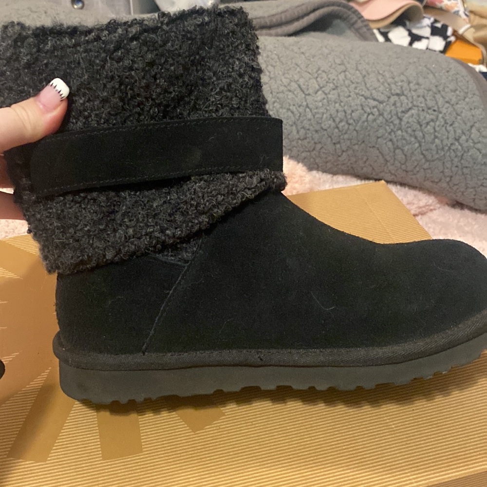Black ugg’s - Picture 4 of 4